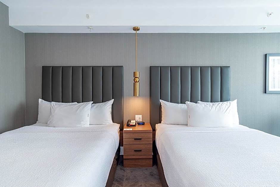 Sandman Signature Sherwood Park Hotel