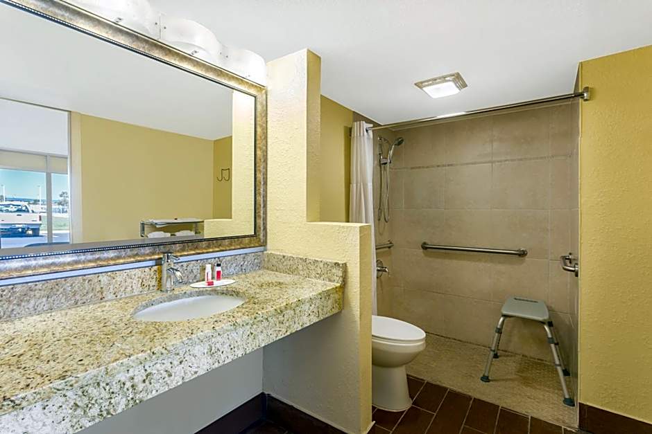 Days Inn by Wyndham Wildwood I-75