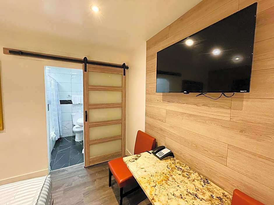 Casa Blanca Inn & Suites Whittier