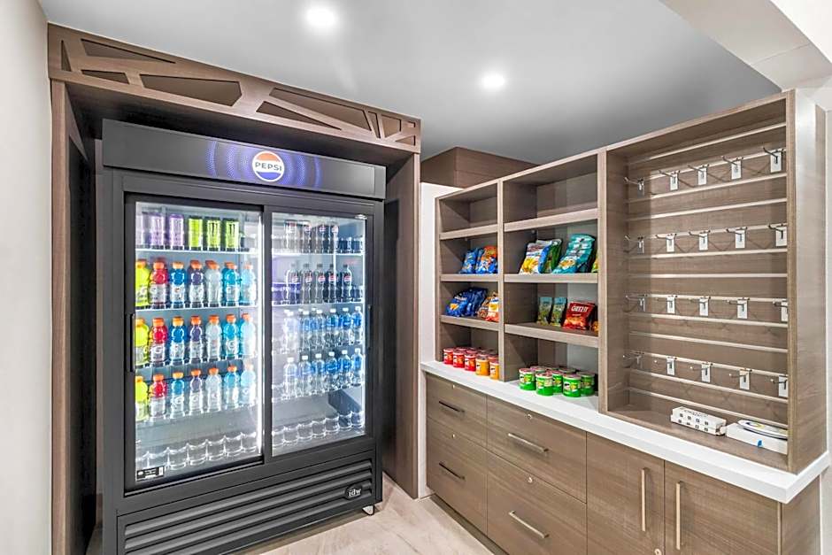 Baymont by Wyndham Arlington At Six Flags Dr