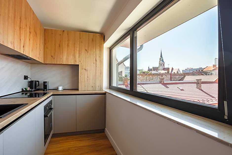 Bloom Downtown Suites