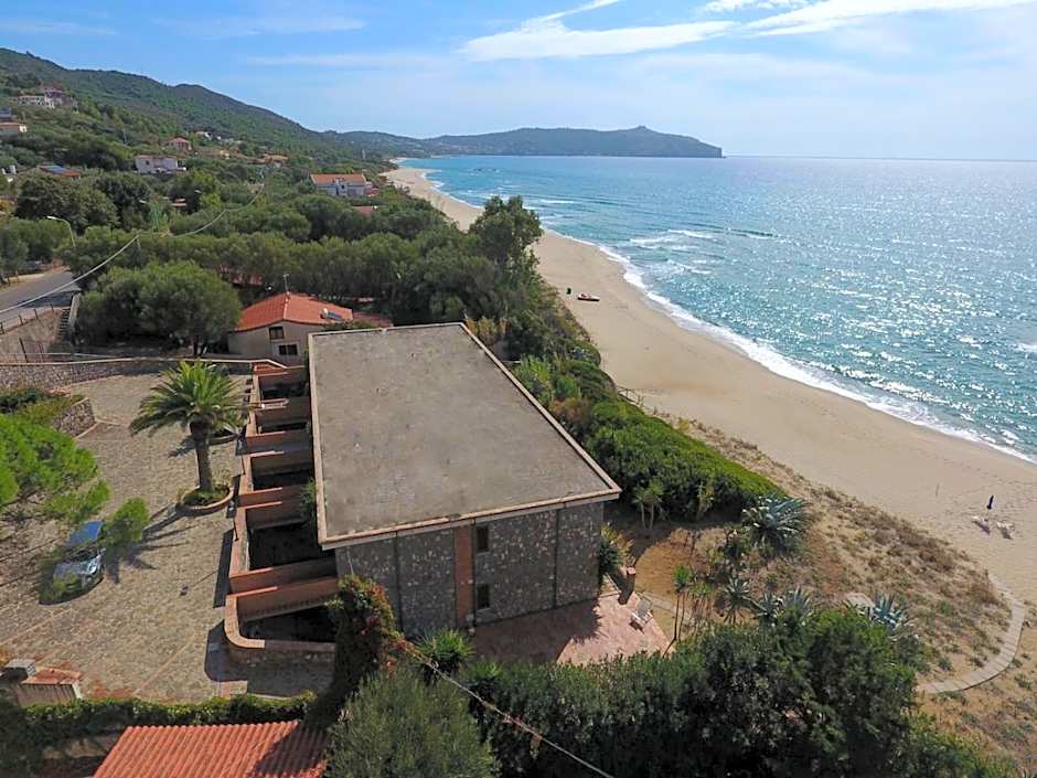 Residence Le Palme - Appartamenti sul mare - Spiaggia tra Palinuro e Caprioli