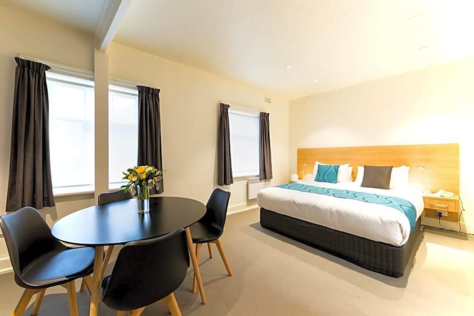 Customs House Hotel