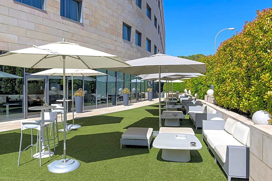 Hotel Maydrit Airport