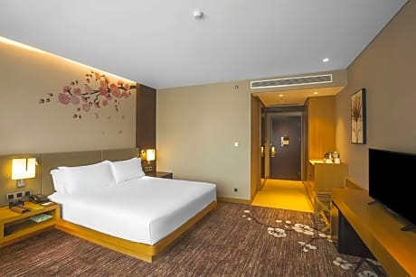 King Room - Mobility Accessible