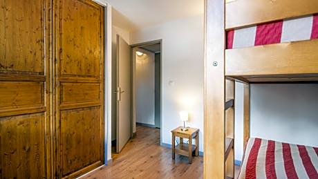 2 Bedroom Apartment with sleeping area for 7 people