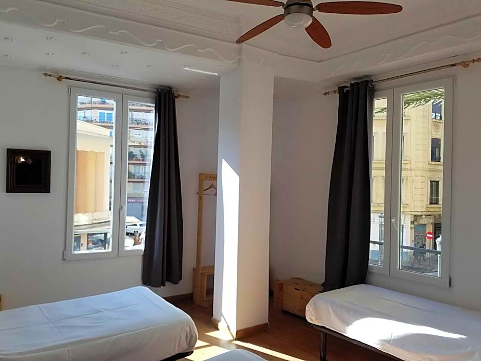 Russafa Youth Hostel