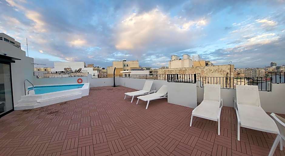 Carlton Hotel