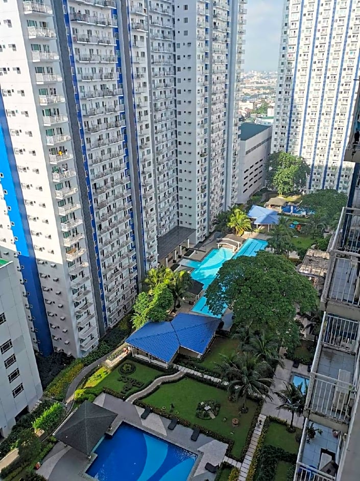 2BR In Grass Residences Behind Sm north edsa