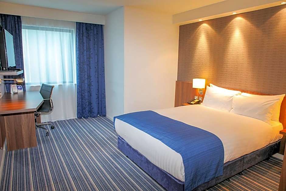 Holiday Inn Express London Heathrow T5 By IHG