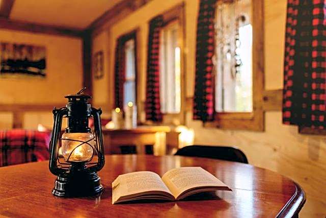 Entre Lemoine et l'arbre