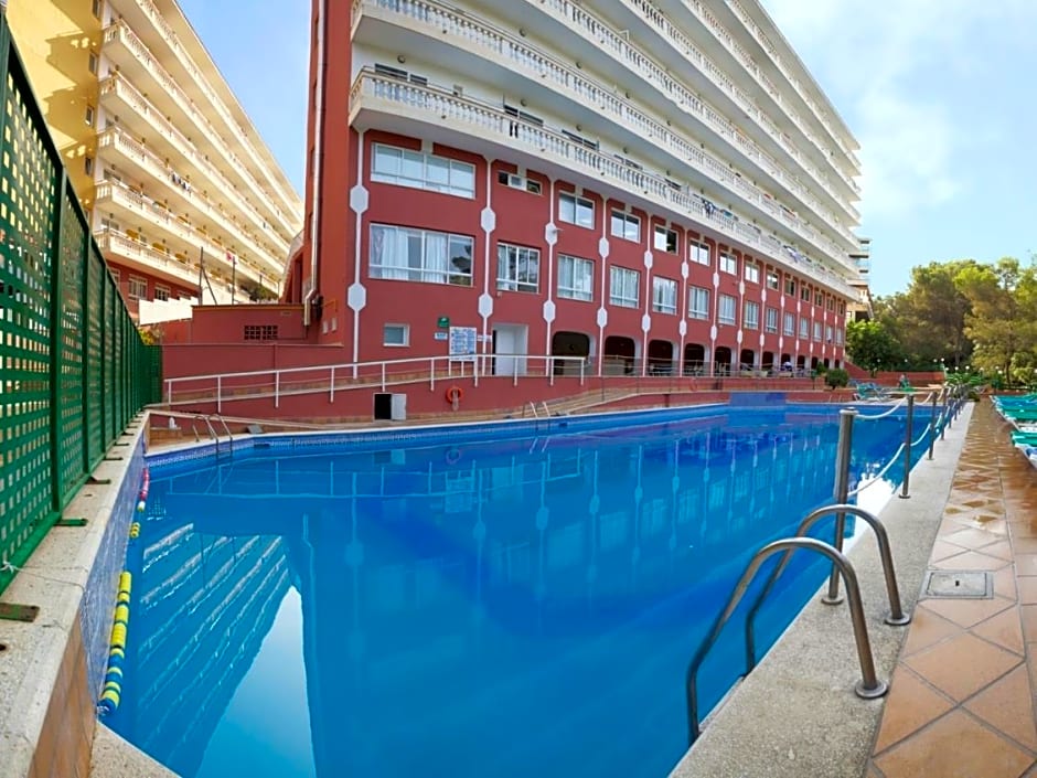 Hotel Seramar Luna-Luna Park