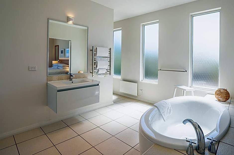 Saltwater - Absolute Oceanfront, Fire Pits, some Villas with Hot Tubs and Sauna