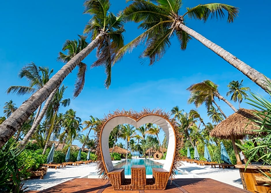 SENSATIONS Eco-Chic Hotel