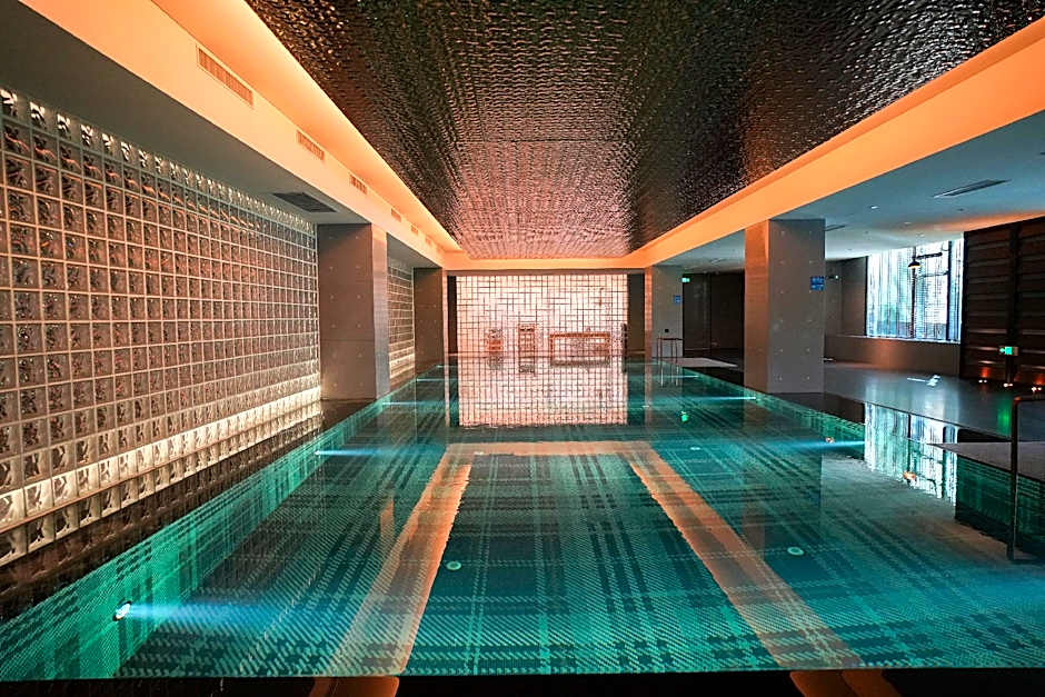 Flow and Co. Qingdao, Autograph Collection