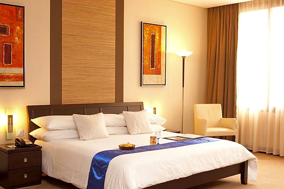 Photo 1 of 1 of 1 King Bed Suite, City View