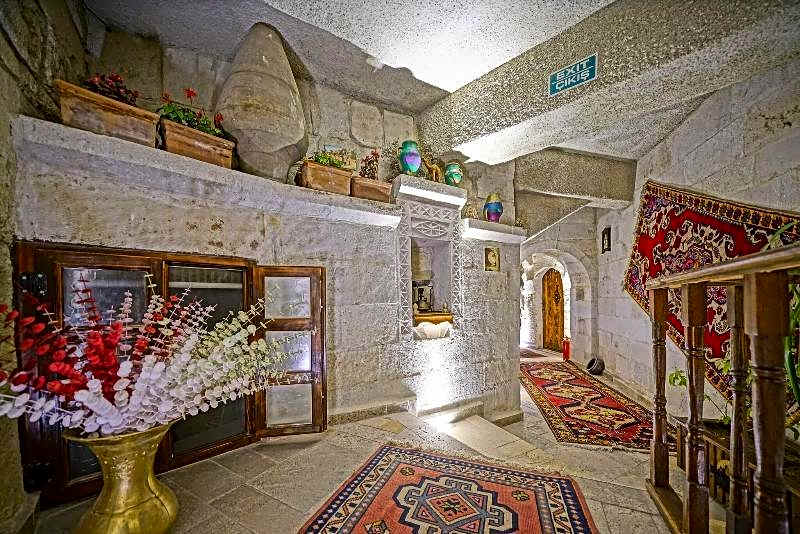 Maccan Cave Hotel