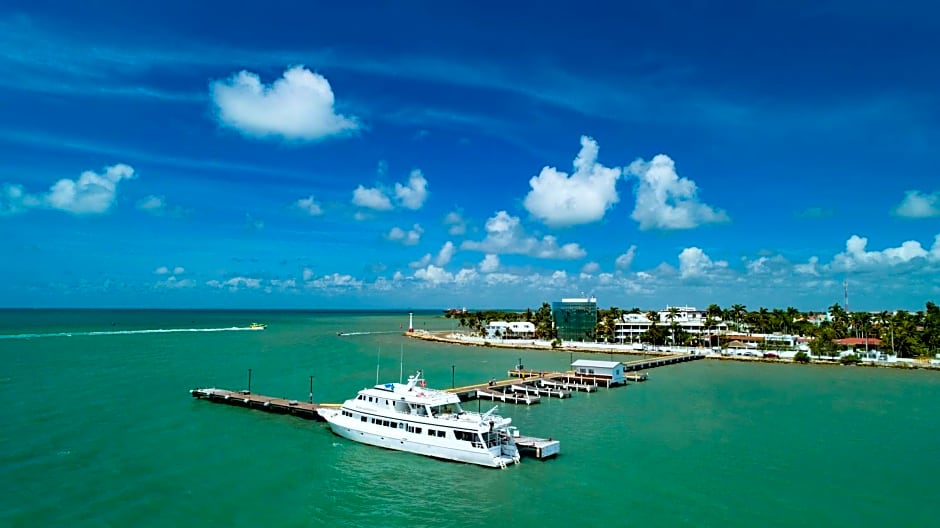 Radisson Fort George Hotel And Marina