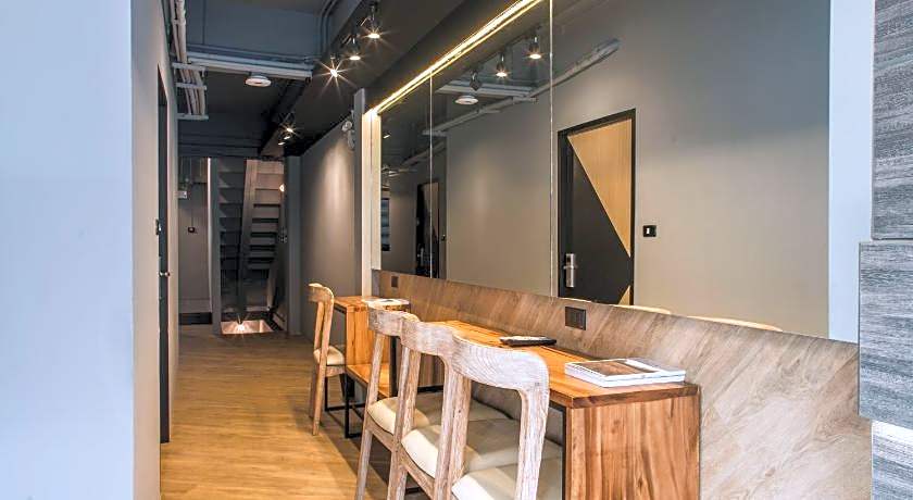 Sleep Box Patong Hostel