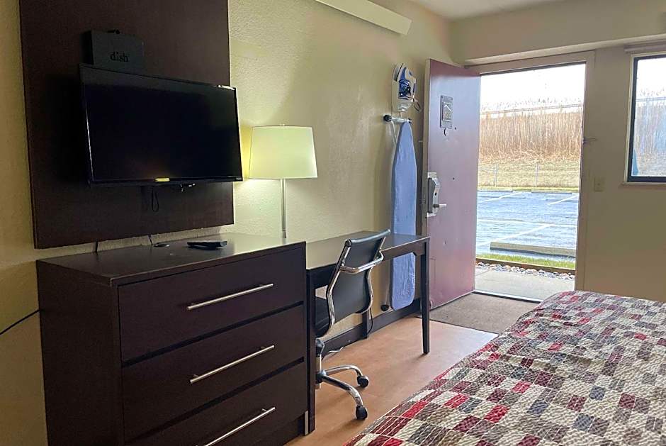 Baymont by Wyndham Holland - Toledo – Holland, OH