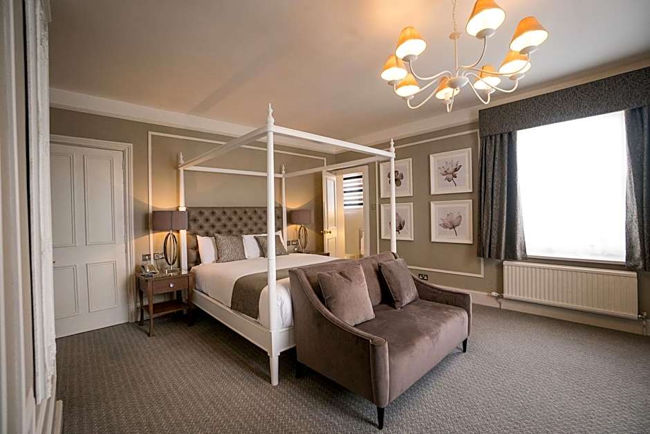 Photo 1 of 4 of Suite