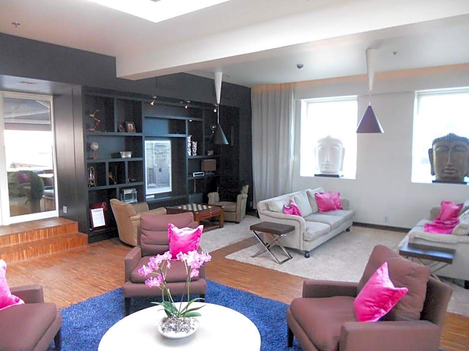 Home Hotel Folketeateret