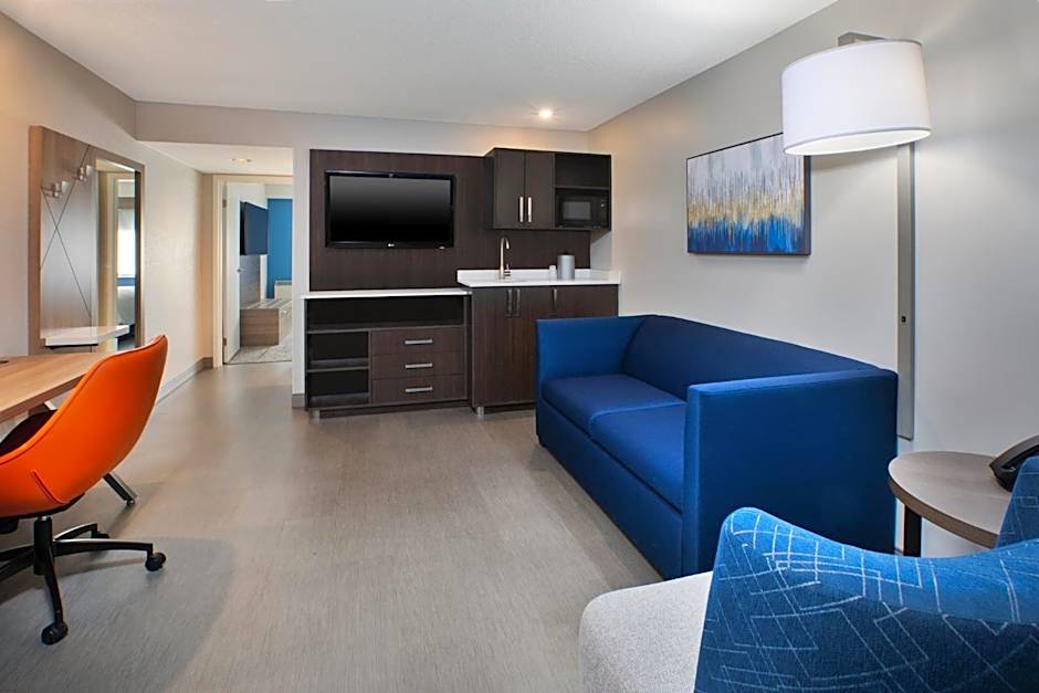 HOLIDAY INN EXPRESS & SUITES FREDERICTON By IHG