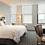 Renaissance by Marriott Cincinnati Downtown Hotel