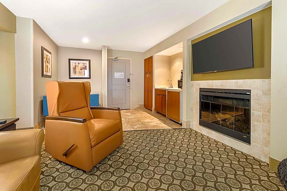 Best Western Plus Inntowner Madison