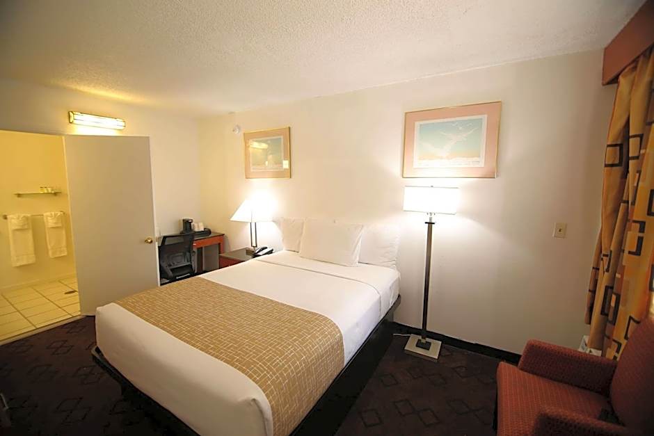 Travelodge by Wyndham Burbank-Glendale