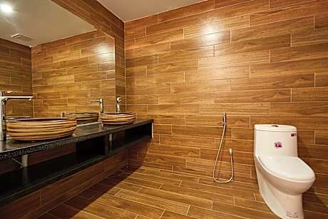 King Suite with Spa Bath