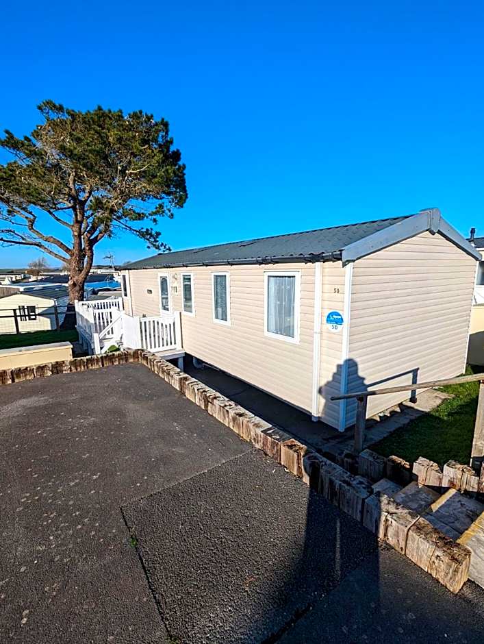 Relaxing Holiday Home Chickerell View Littlesea Haven