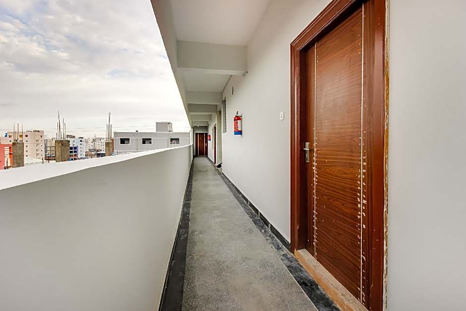OYO 77383 Silverkey Kondapur, Near Sanskrit School – Hyderabad, 