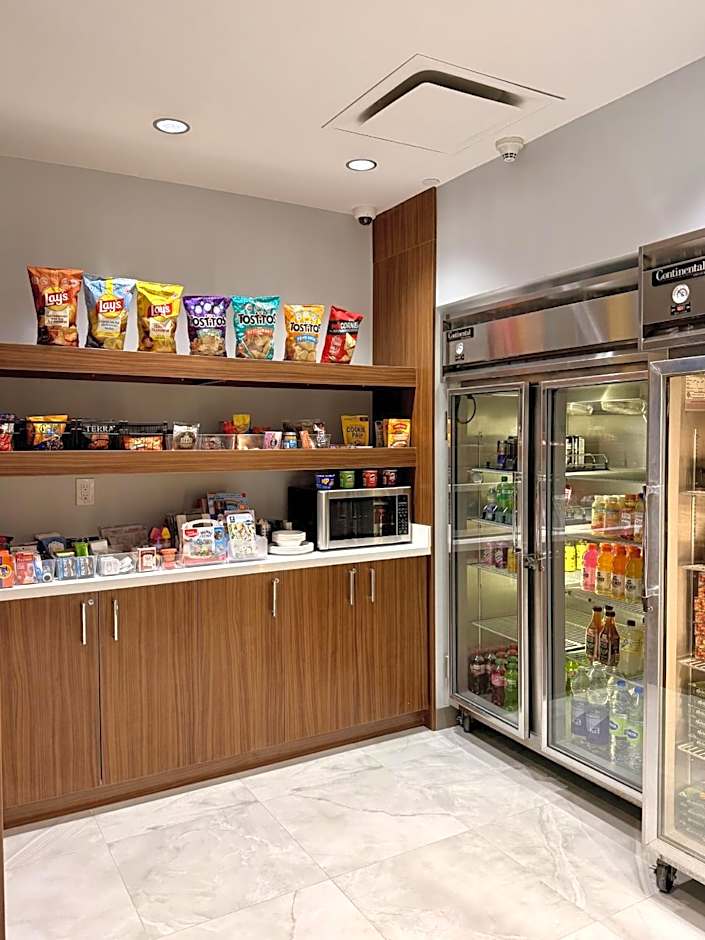Holiday Inn Express & Suites Ottawa West - Nepean by IHG
