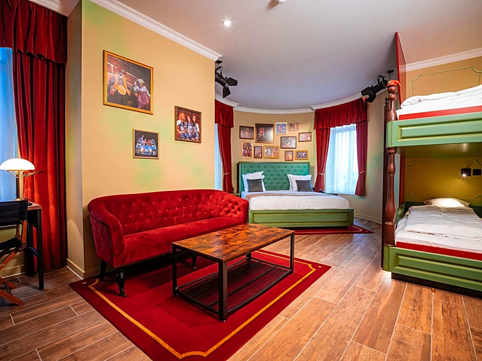 Theater Hotel