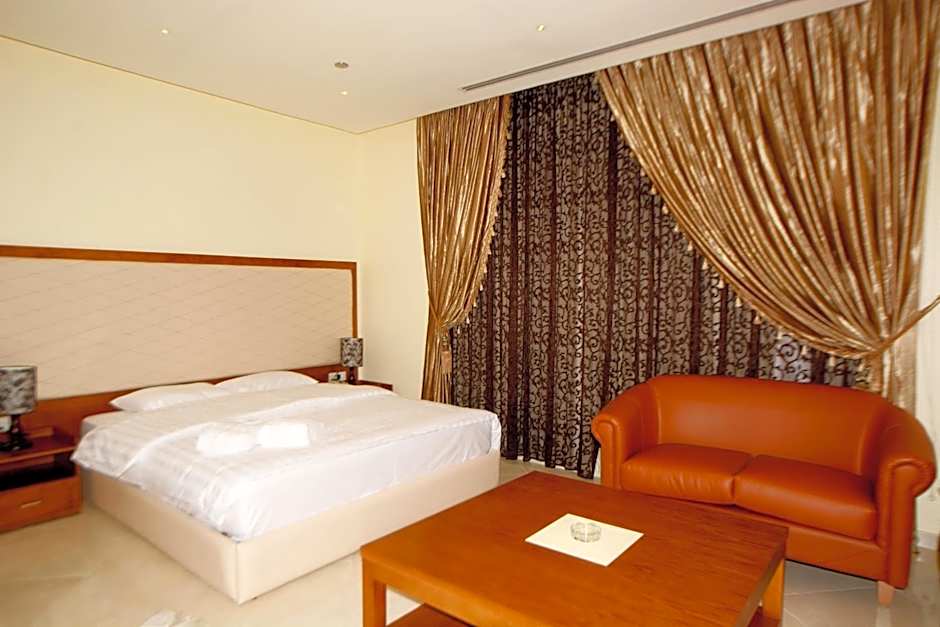 Photo 1 of 6 of Executive Suite