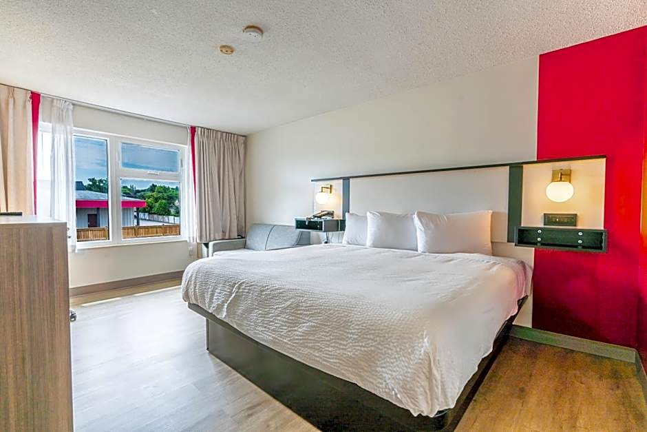 Ramada by Wyndham Kingston