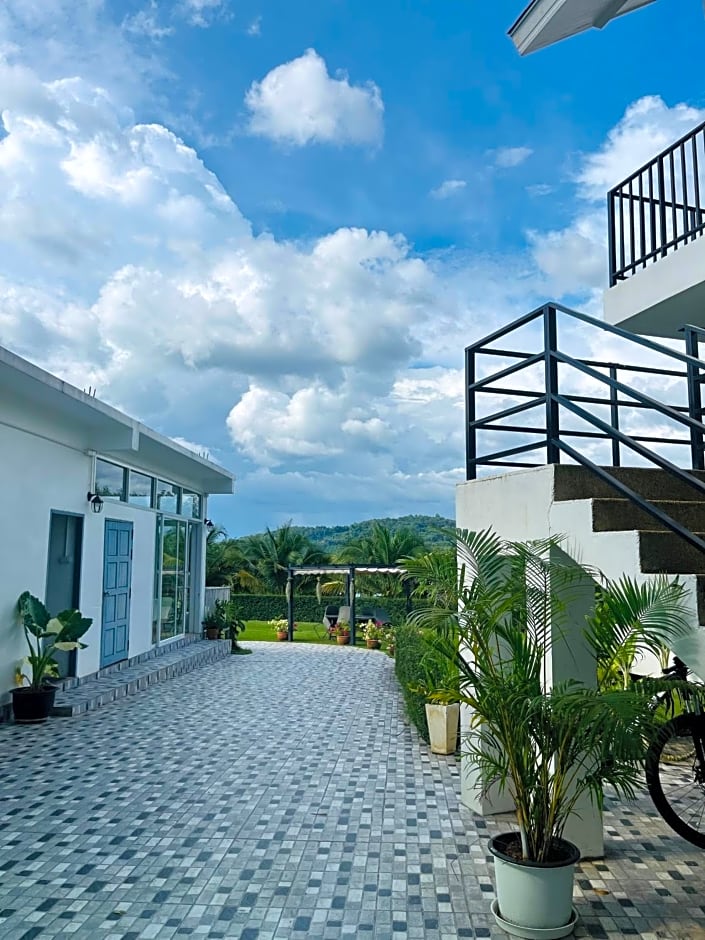 White Seaview Residence