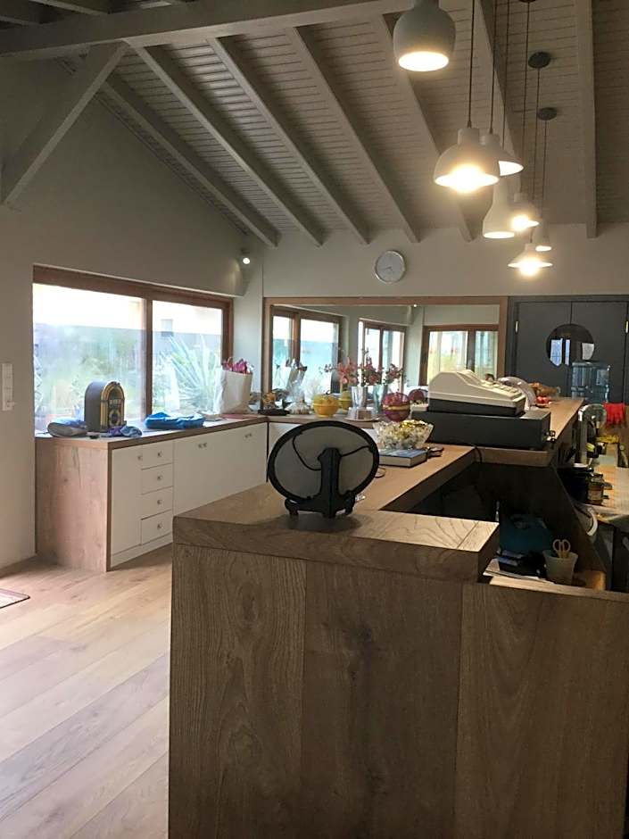 Ariadnes Holiday Accommodation