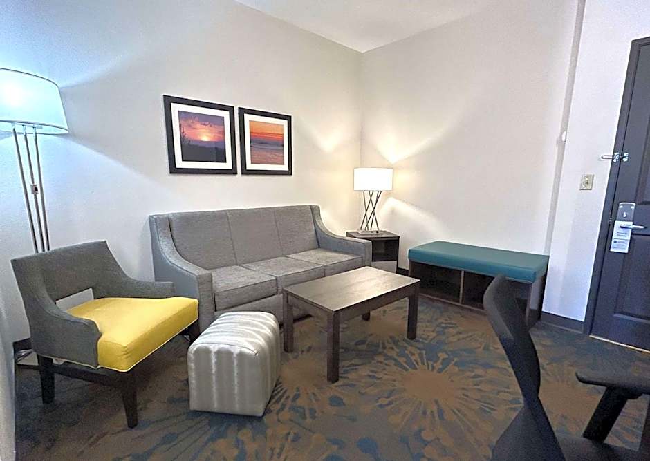 Best Western Erie Inn & Suites