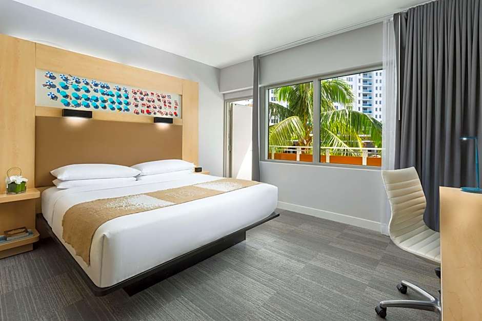 Photo 1 of 6 of 1 King Bed, Pool View, Balcony