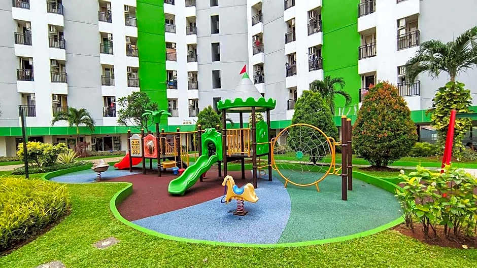 RedLiving Apartemen Green Lake View Ciputat - Juragan Rooms Tower B with Fast Wifi