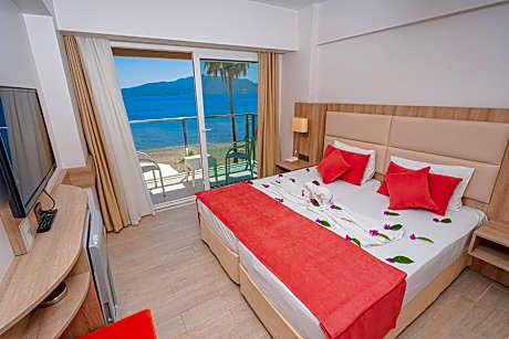 Deluxe Double Room with Sea View
