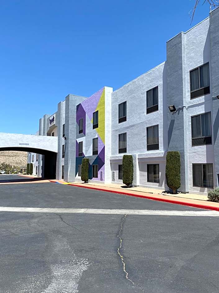 Spark by Hilton Yucca Valley Joshua Tree