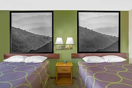Queen Room with Two Queen Beds - Non-Smoking