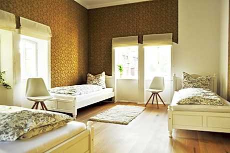 Quadruple Room with Shared Bathroom