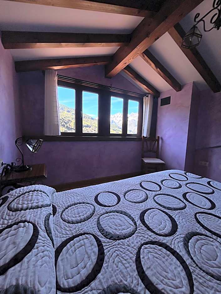 Apartamentos La Montaña