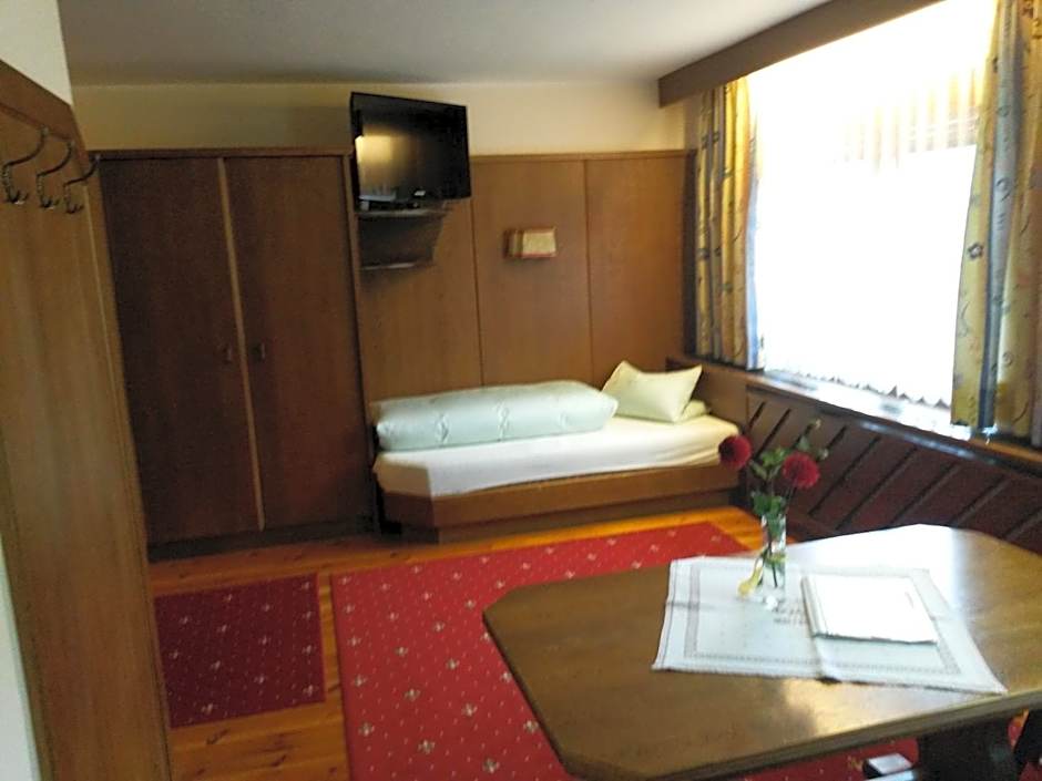 Gasthof Pension Traube