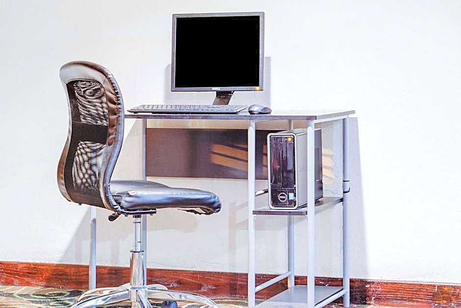 Days Inn by Wyndham Greenville MS