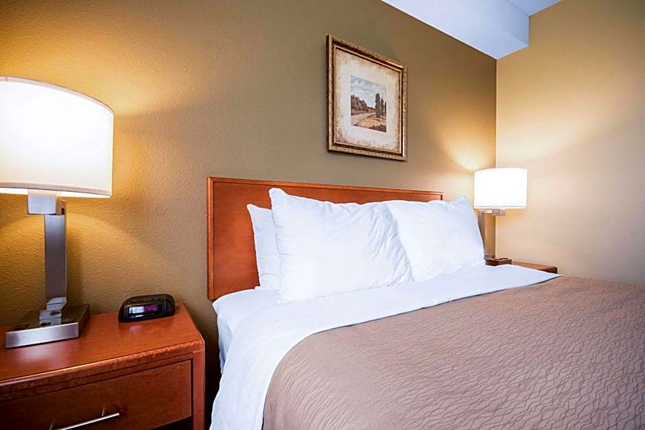 Comfort Inn & Suites